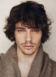 shaggy-hairstyles-for-men-08
