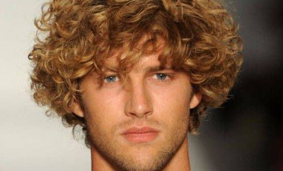 The Best Curly Hairstyles for Men-1472